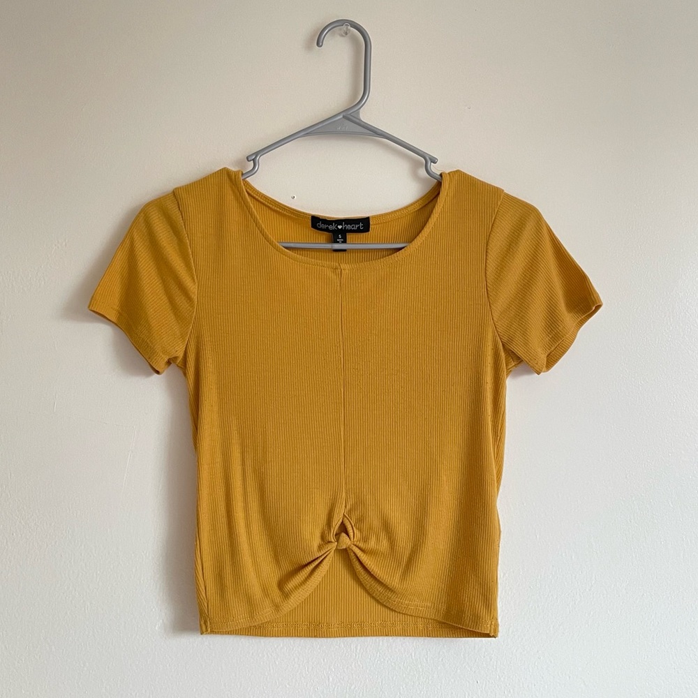 Juniors Cute Tie-Knot Top